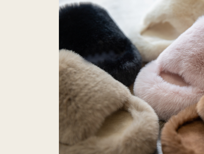 <h2>Soft faux fur</h2><h5>High quality faux rabbit fur, soft and fluffy, skin-friendly, just like stroking your cat or dog.</h5><h5>Addictive.</h5>