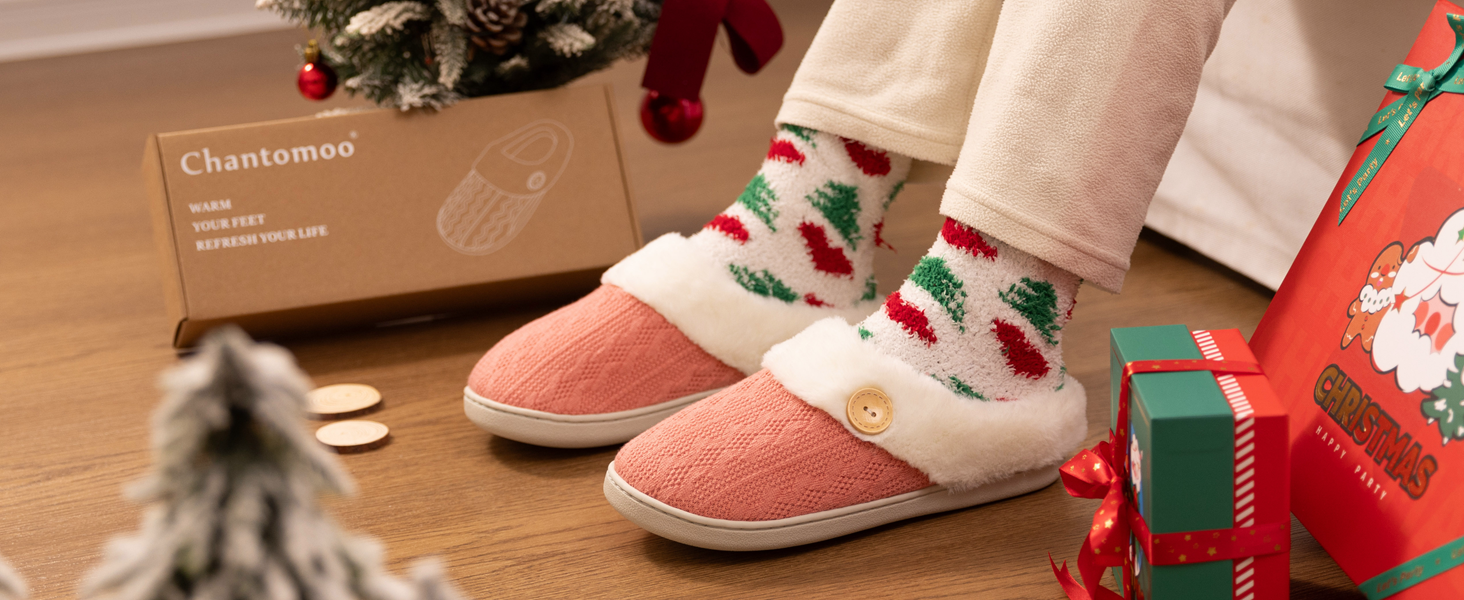 BUTTON Warm Scuff Slipper — US D921,338 S