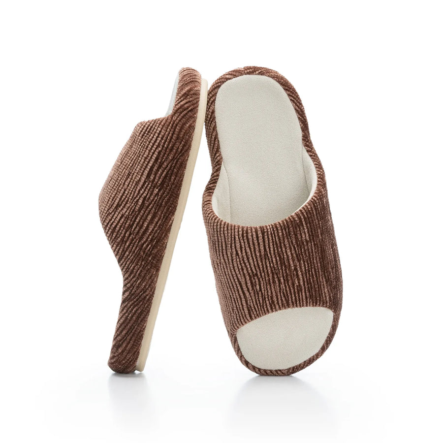 Scallop - Pantuflas caoba de suela suave