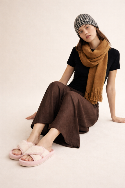 Sunday - Pink Macaron